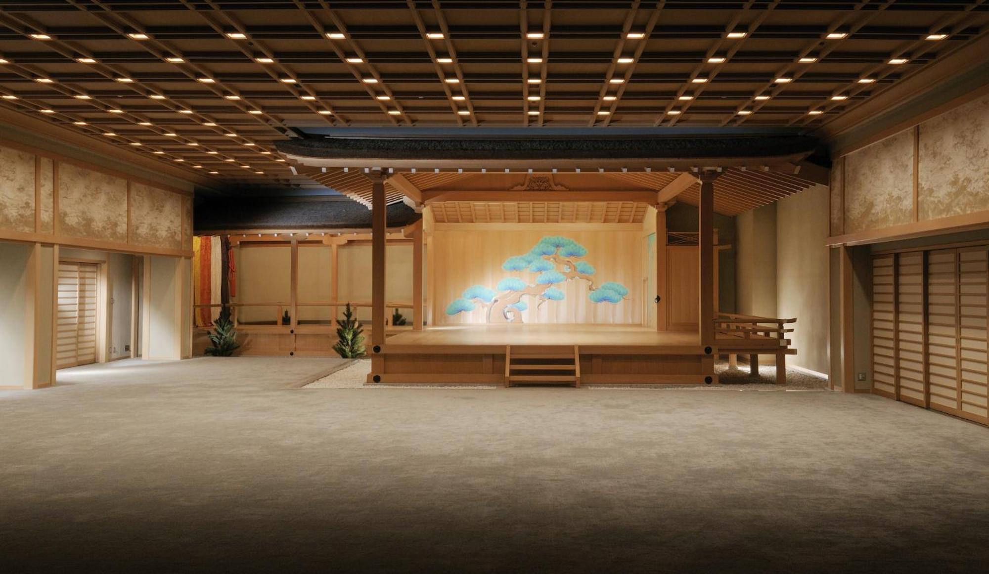 Suimeikan Геро Екстериор снимка A stage of the National Bunraku Theatre