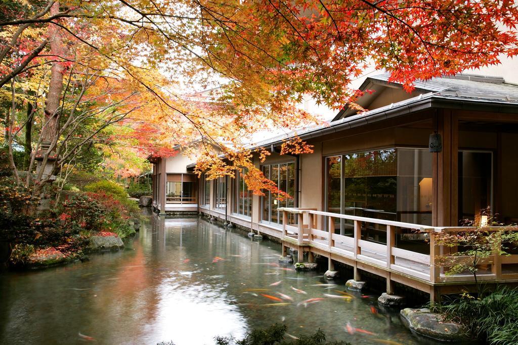 Suimeikan Геро Екстериор снимка A traditional Japanese onsen
